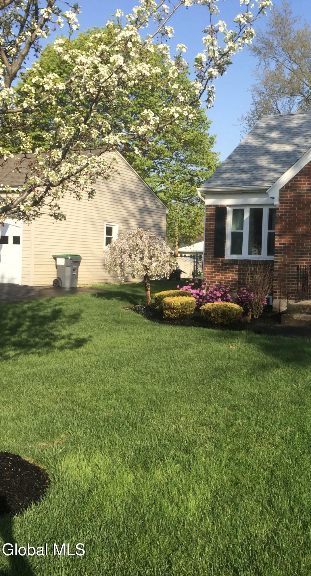 1022 Day Road Schenectady, NY 12303 - Photo 25 of 28 IMG_1359