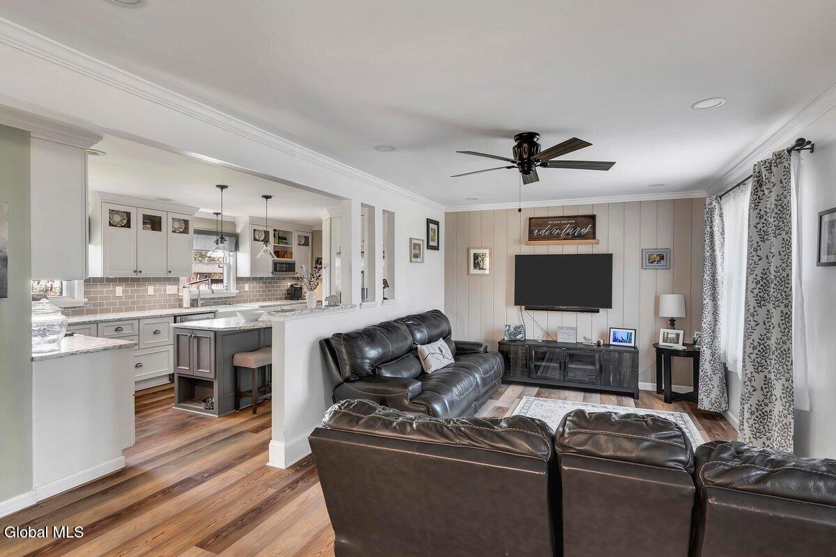 1022 Day Road Schenectady, NY 12303 - Photo 3 of 28 P1804103