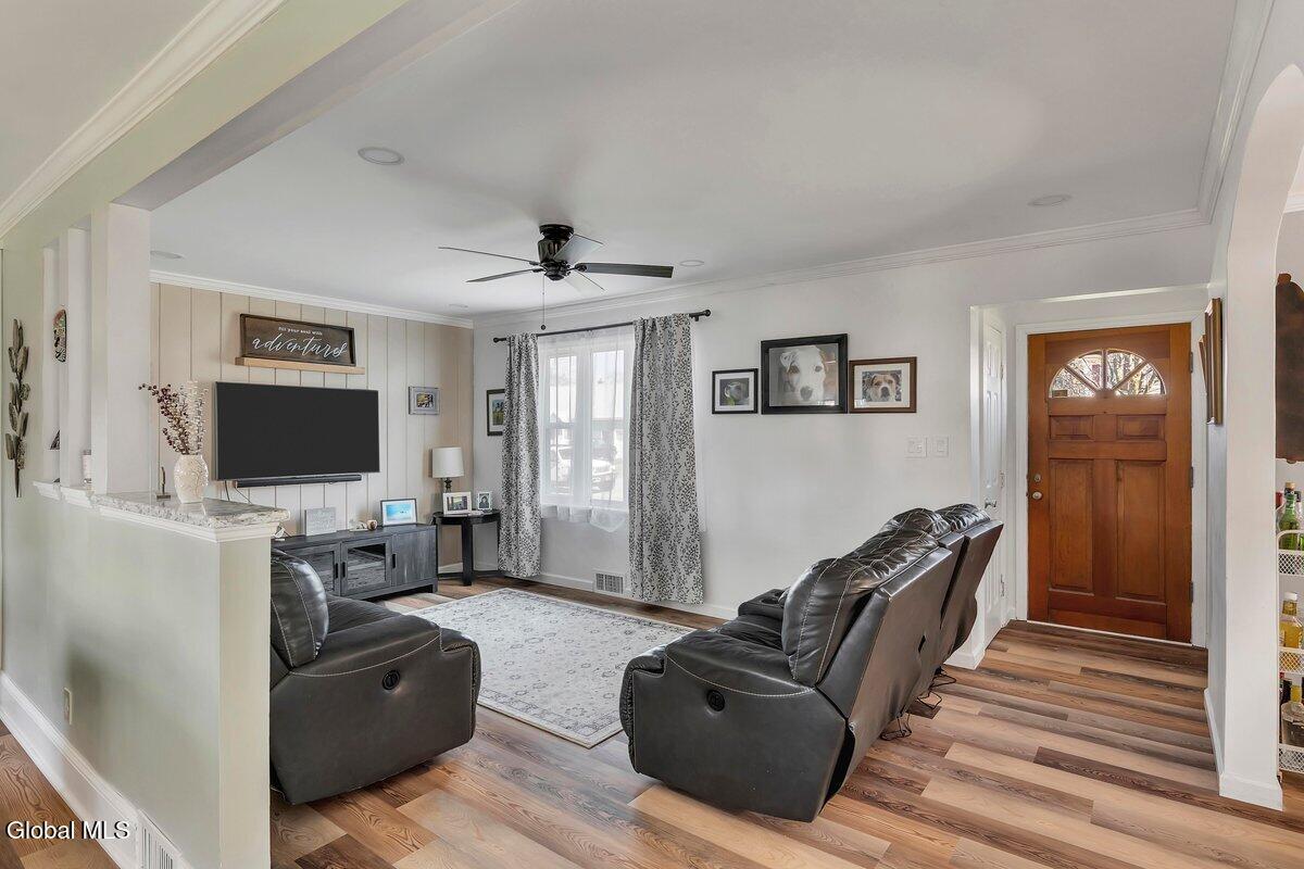 1022 Day Road Schenectady, NY 12303 - Photo 4 of 28 P1804097