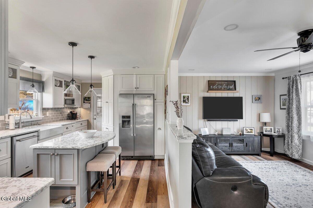 1022 Day Road Schenectady, NY 12303 - Photo 6 of 28 P1804144