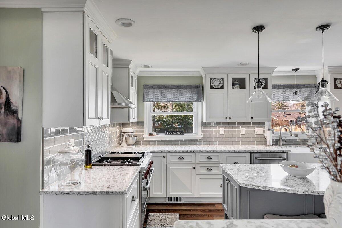 1022 Day Road Schenectady, NY 12303 - Photo 7 of 28 P1804162