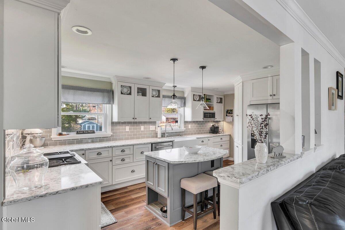 1022 Day Road Schenectady, NY 12303 - Photo 8 of 28 P1804150