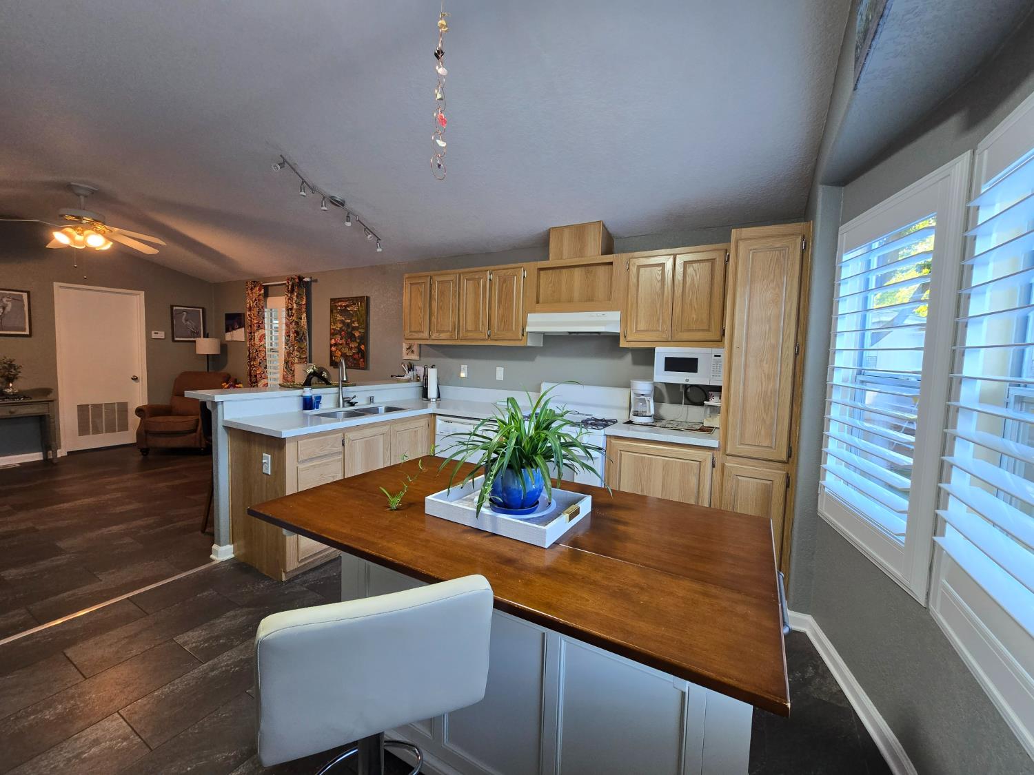 13955 West Walnut Grove Road, Unit 26 Walnut Grove, CA 95690 - Photo 11 of 30 Gallery Image 11