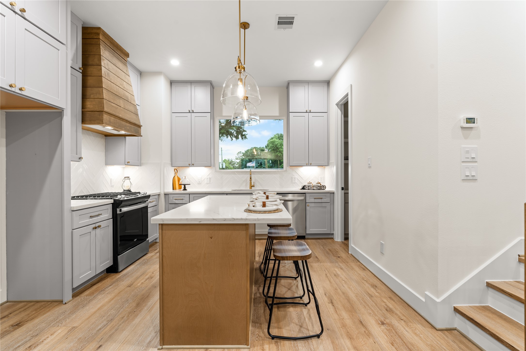 826 Curtin Street, Unit F Houston, TX 77018 - Photo 21 of 46