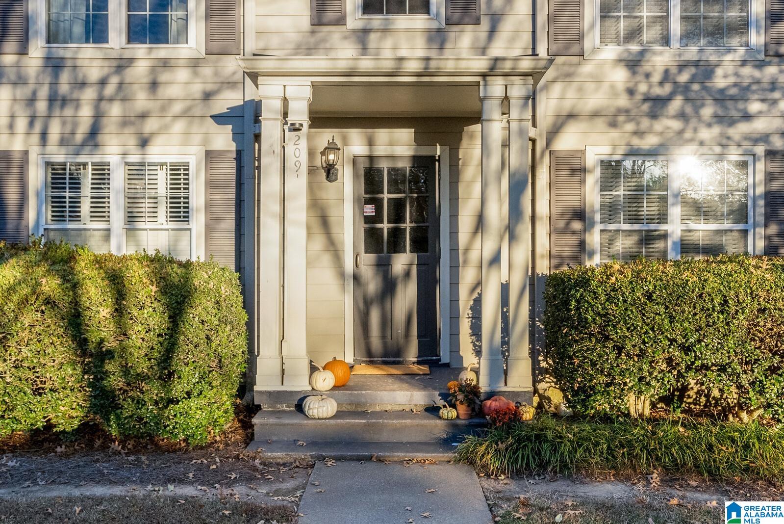 209 Fox Hall Road, Unit D Mountain Brook, AL 35213 - Photo 2 of 13