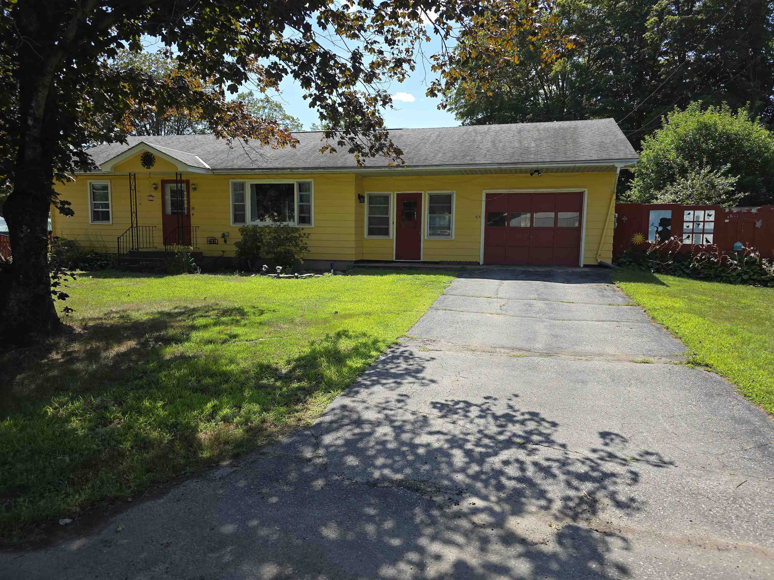 10 Clark Street Springfield, VT 05150 - Photo 4 of 44