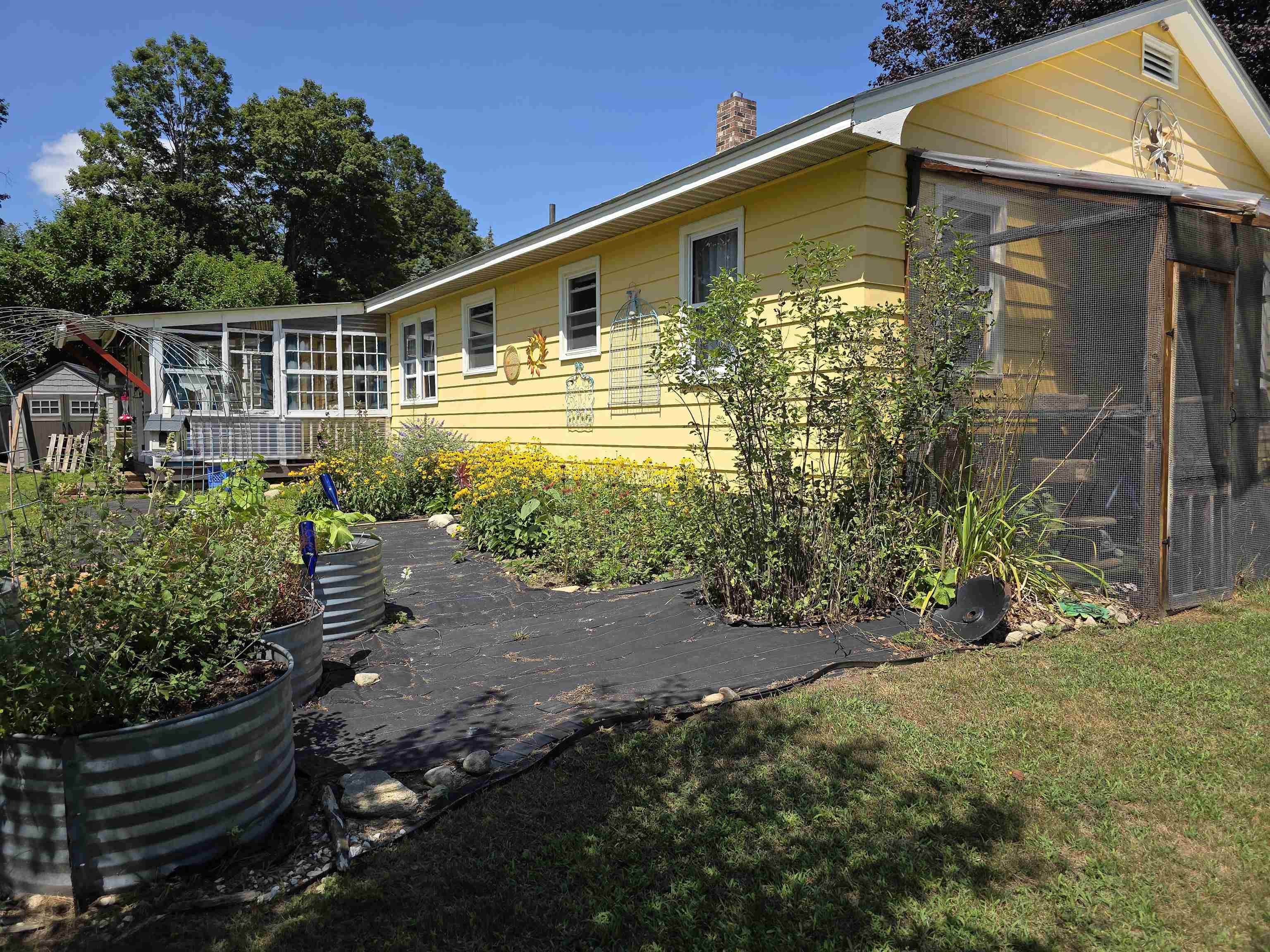 10 Clark Street Springfield, VT 05150 - Photo 6 of 44