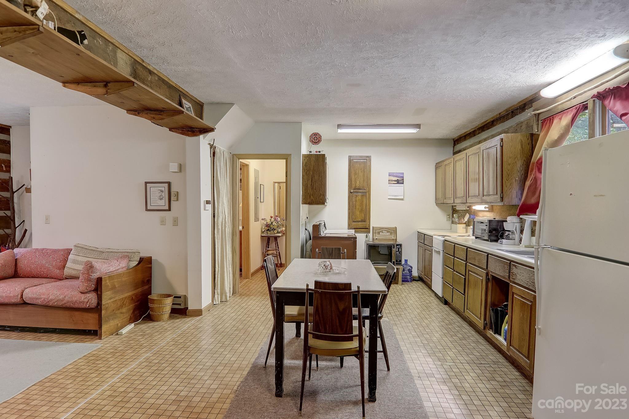 1268 Long Branch Road Maggie Valley, NC 28751 - Photo 11 of 46 Gallery Image 11