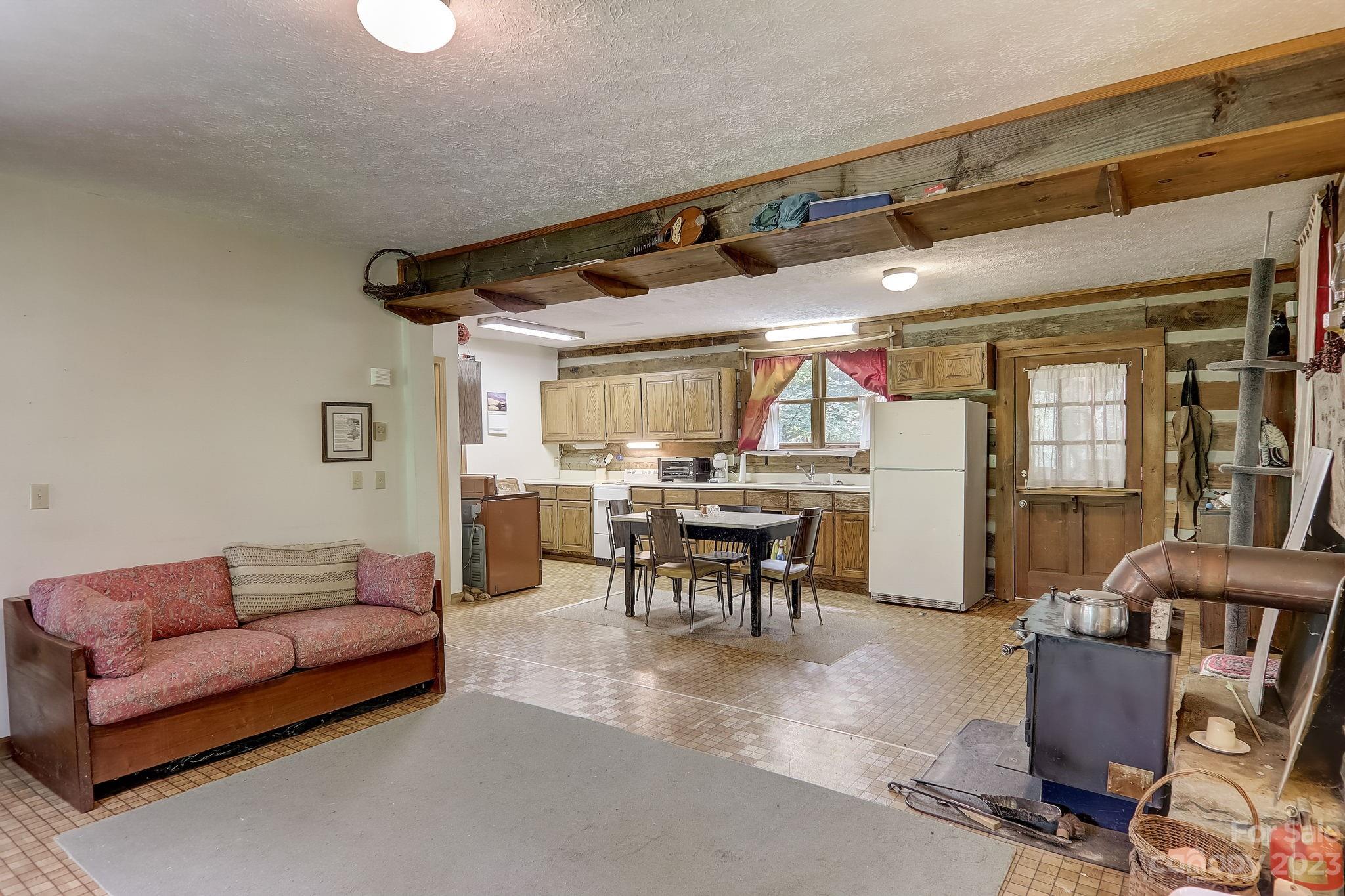 1268 Long Branch Road Maggie Valley, NC 28751 - Photo 8 of 46 Gallery Image 8