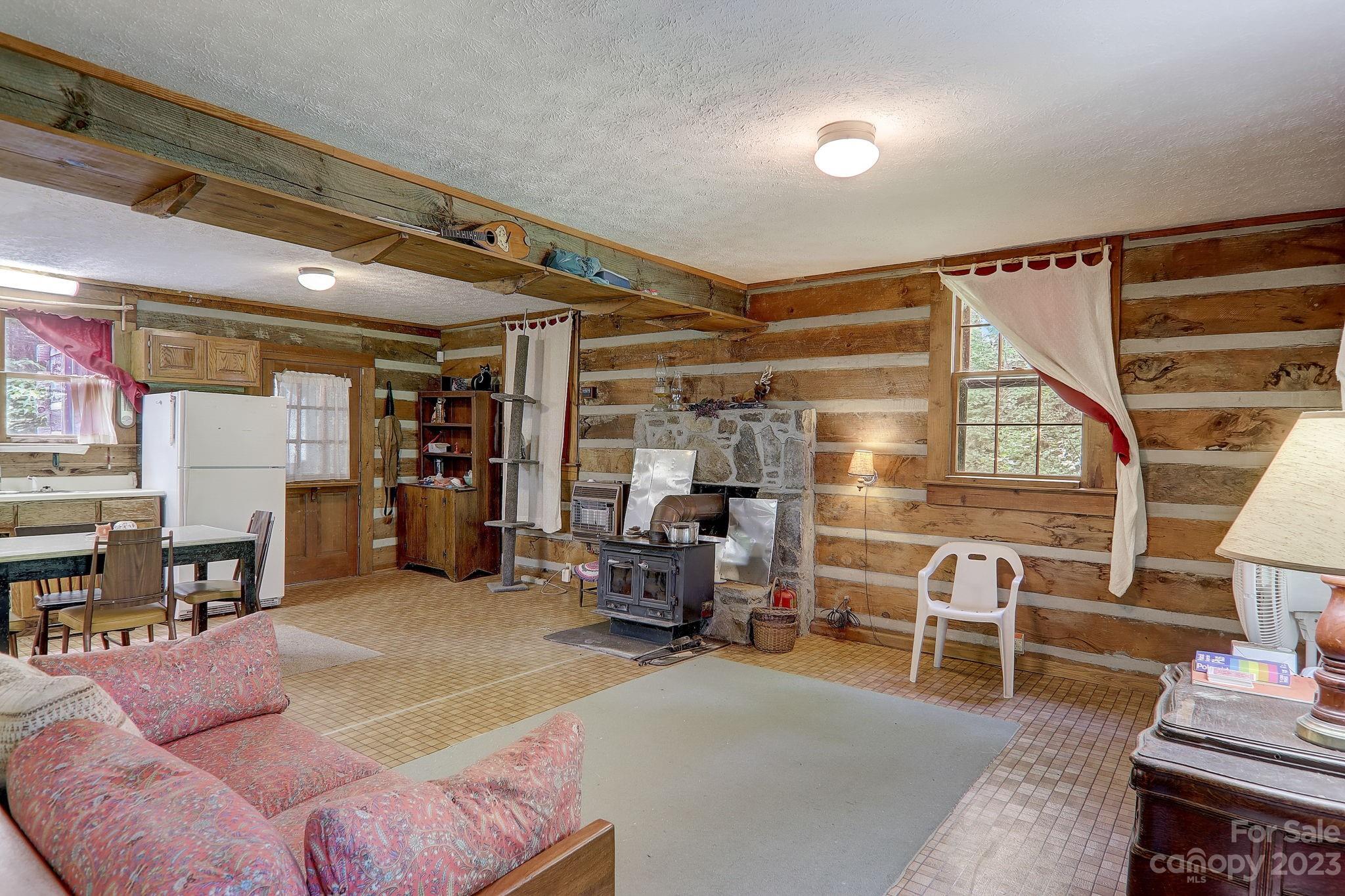 1268 Long Branch Road Maggie Valley, NC 28751 - Photo 9 of 46 Gallery Image 9