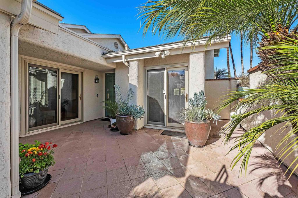 4074 Avenida Brisa Rancho Santa Fe, CA 92091 - Photo 4 of 32 a view of a house with patio