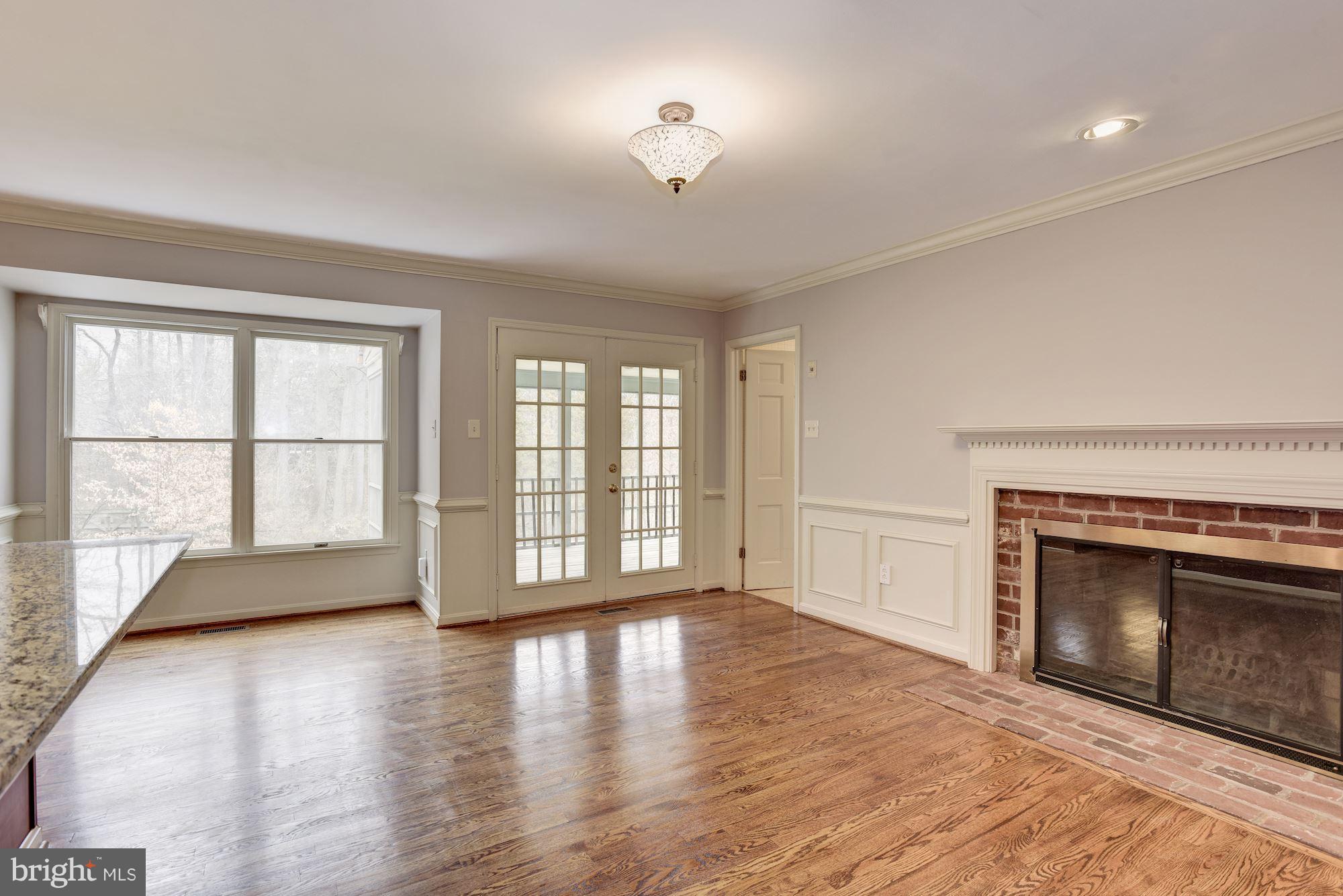 6074 Loventree Road Columbia, MD 21044 - Photo 11 of 27 Family Room