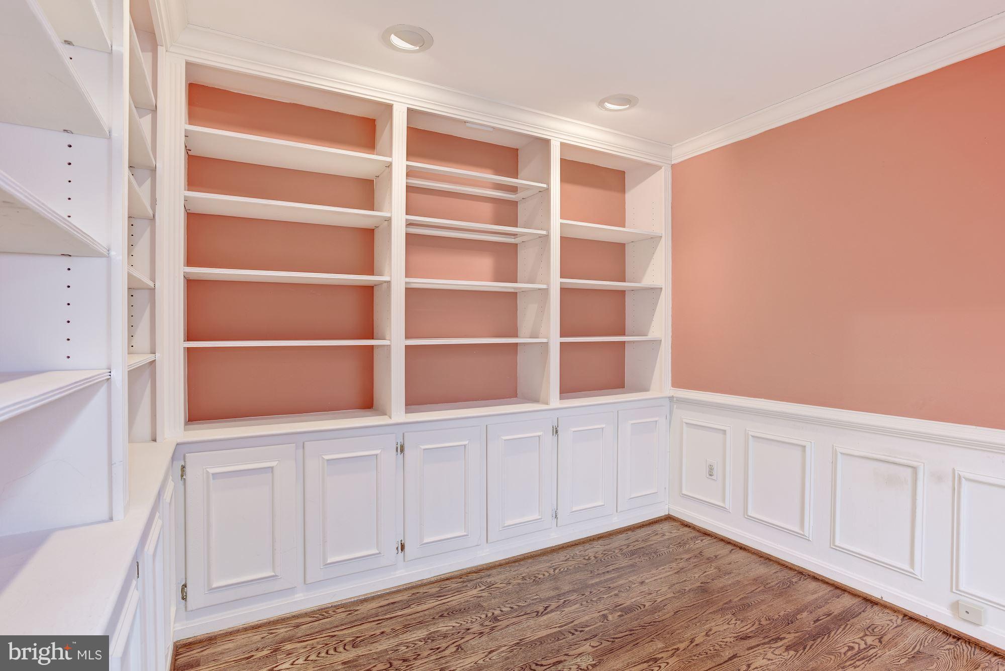 6074 Loventree Road Columbia, MD 21044 - Photo 12 of 27 Den/ Study