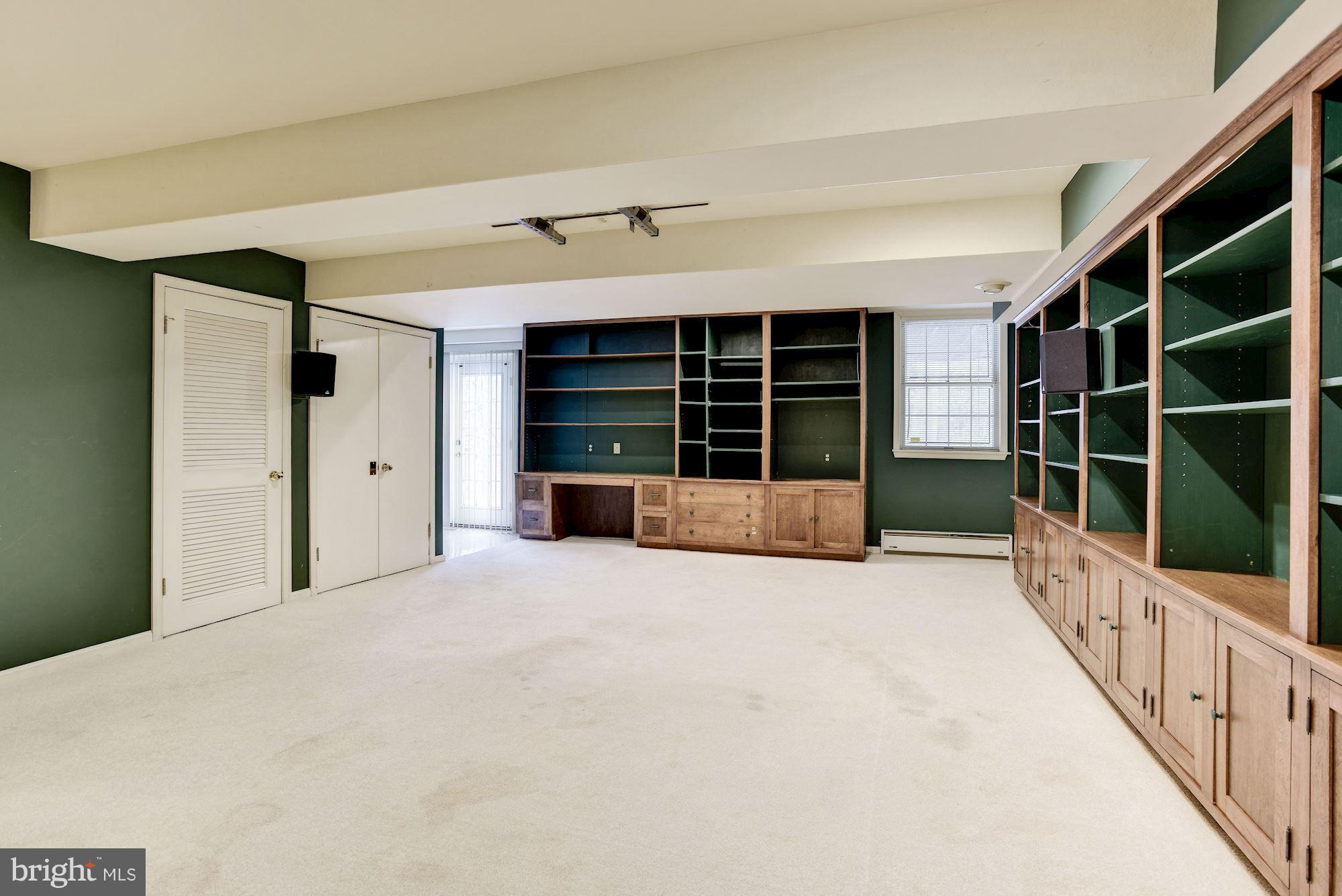 6074 Loventree Road Columbia, MD 21044 - Photo 21 of 27 Custom Built In Shelving