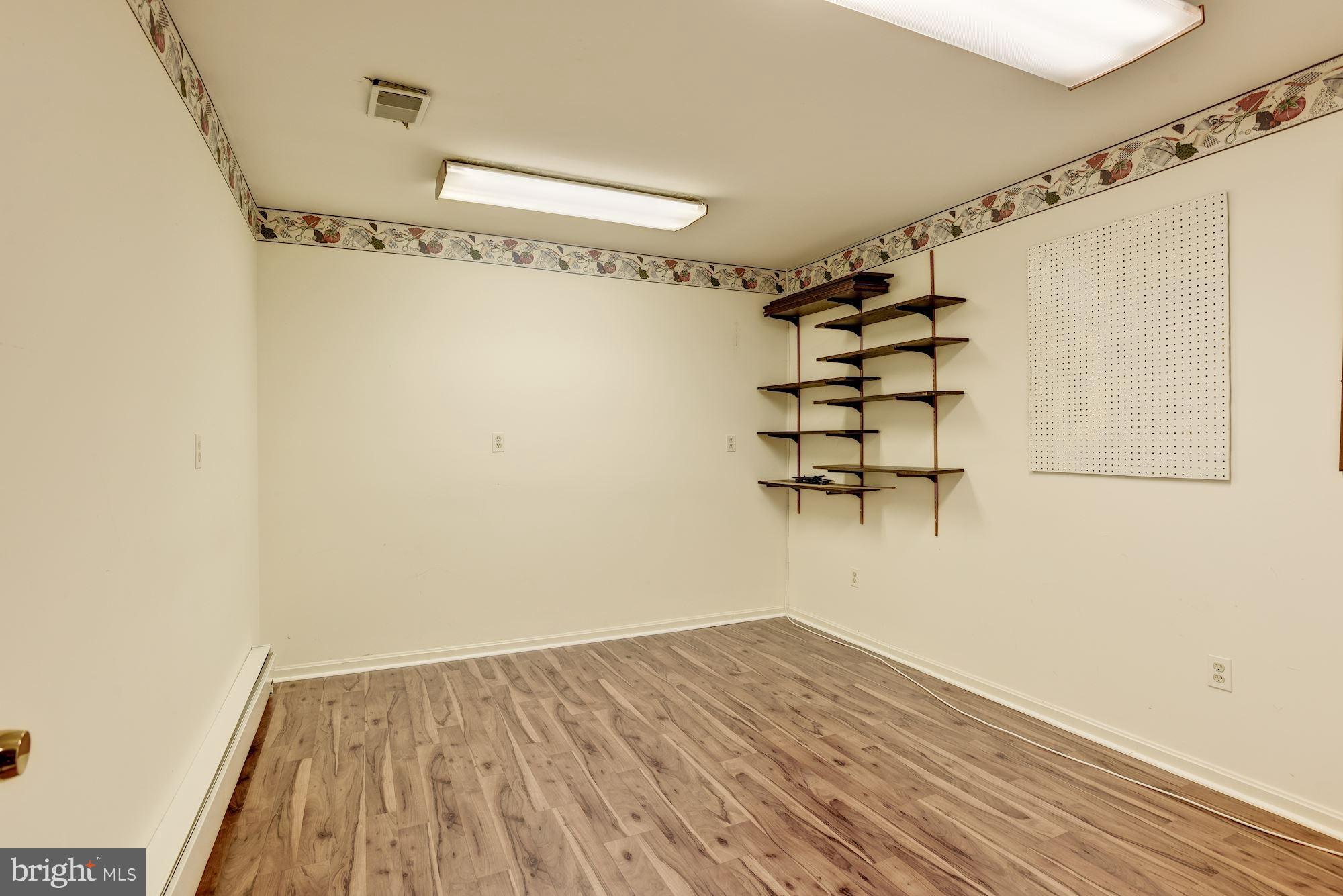 6074 Loventree Road Columbia, MD 21044 - Photo 23 of 27 Den