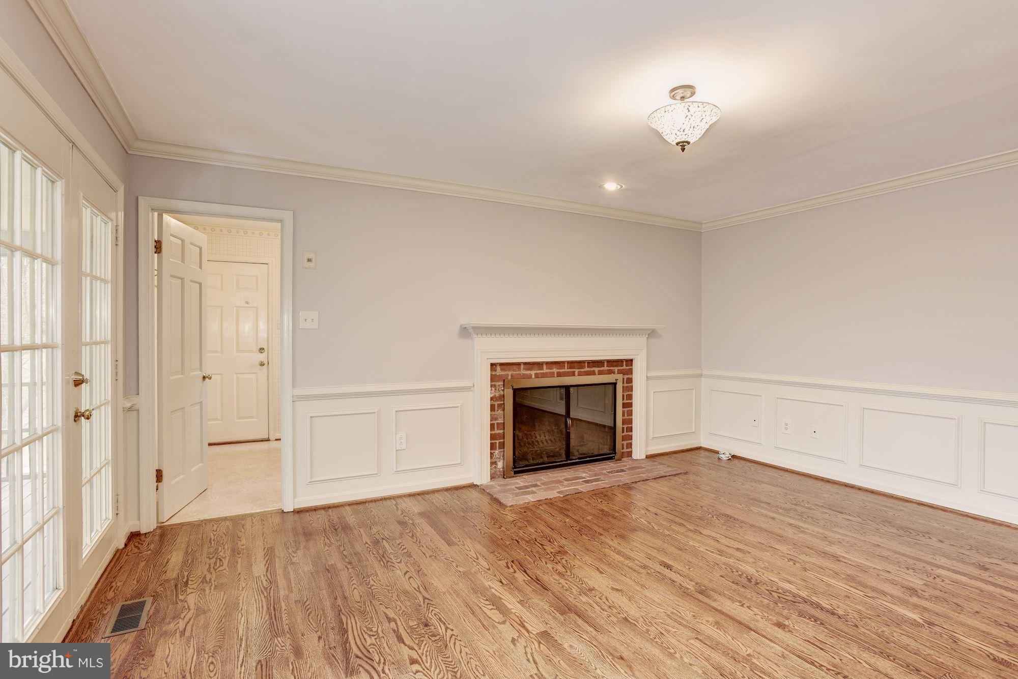 6074 Loventree Road Columbia, MD 21044 - Photo 10 of 27 Family Room