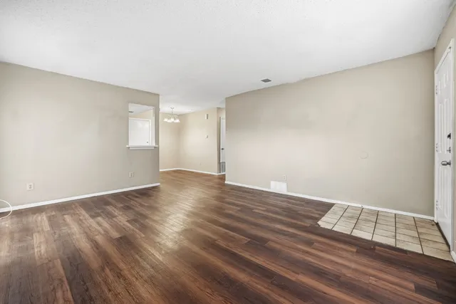 $1,425 | 5200 Nuckols Crossing Road, Unit B, Austin, TX 78744