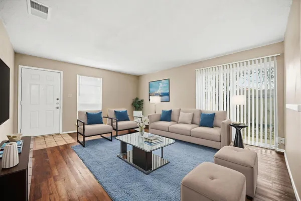 $1,425 | 5200 Nuckols Crossing Road, Unit B, Austin, TX 78744