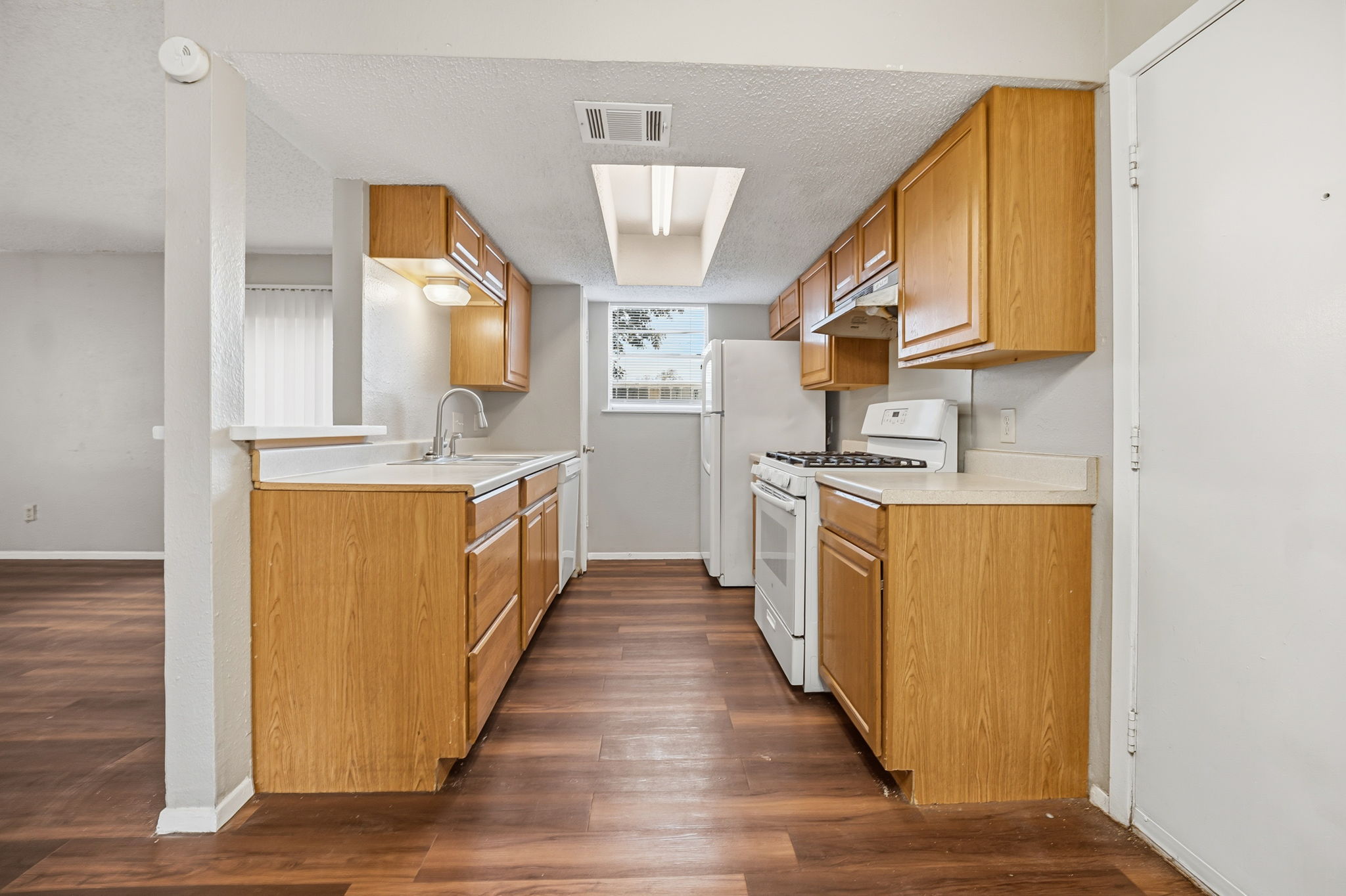 5200 Nuckols Crossing Road, Unit B Austin, TX 78744 - Photo 10 of 14