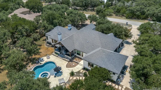 $1,050,000 | 550 Saxet Trail, Spring Branch, TX 78070