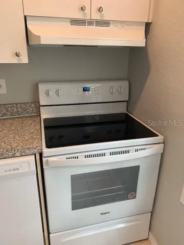 $1,100 | 6424 Raleigh Street, Unit 3104, Orlando, FL 32835