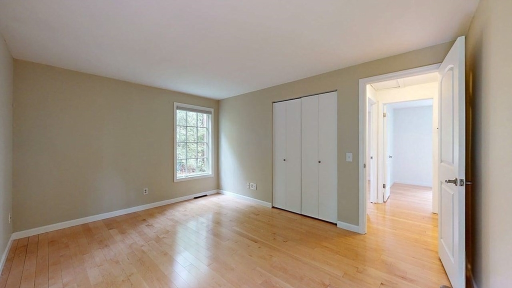 60 Wrentham Road Worcester, MA 01602 - Photo 15 of 39