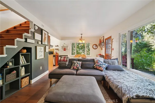 $328,000 | 814 Ivy Lane, Lake Arrowhead, CA 92385