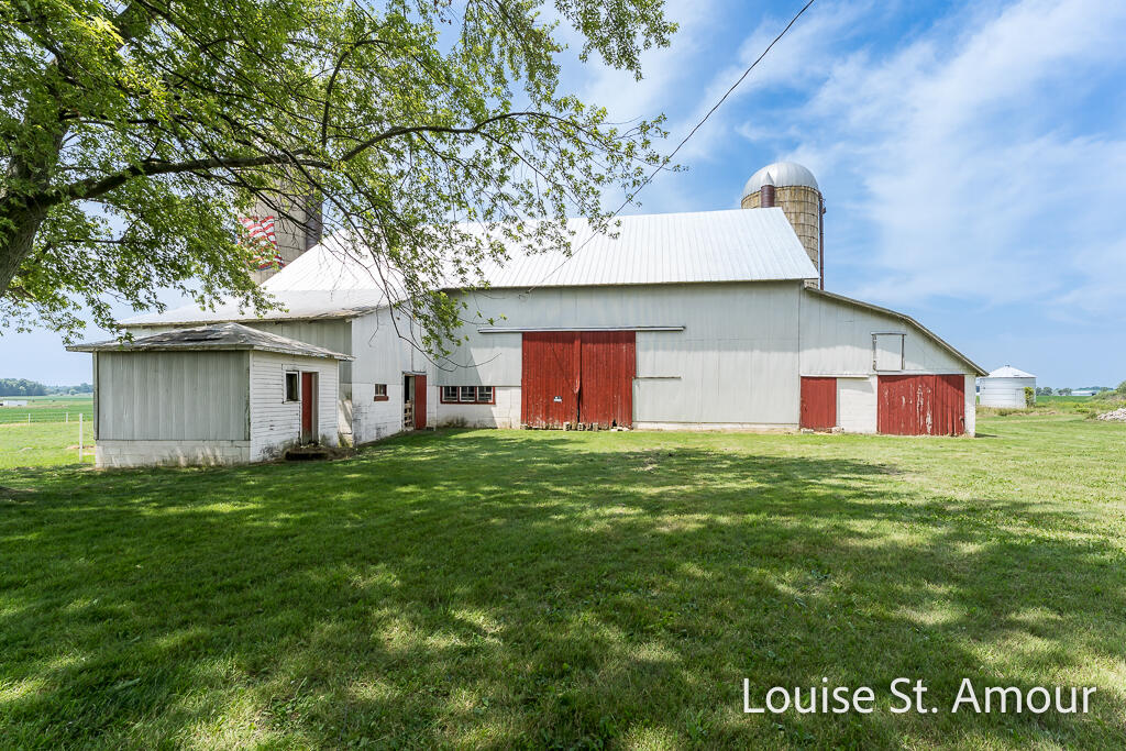 10341 Whitbeck Road Montague, MI 49437 - Photo 2 of 42 10341WhitbeckRd-7LoRes