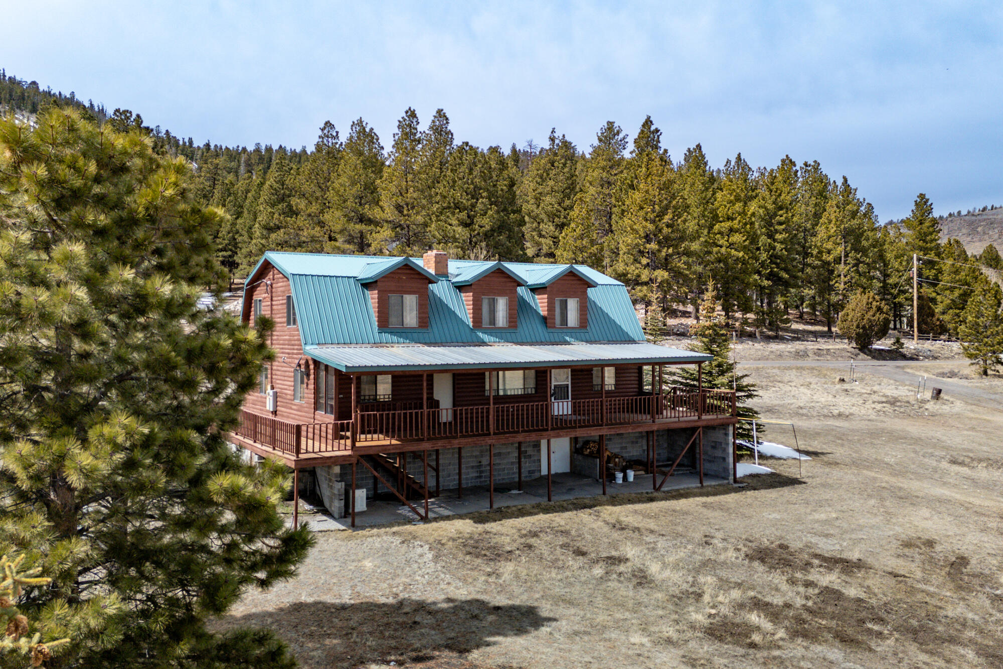 297 West Shore Road Panguitch, UT 84759 - Photo 3 of 58 297 S West Lake Shore-11