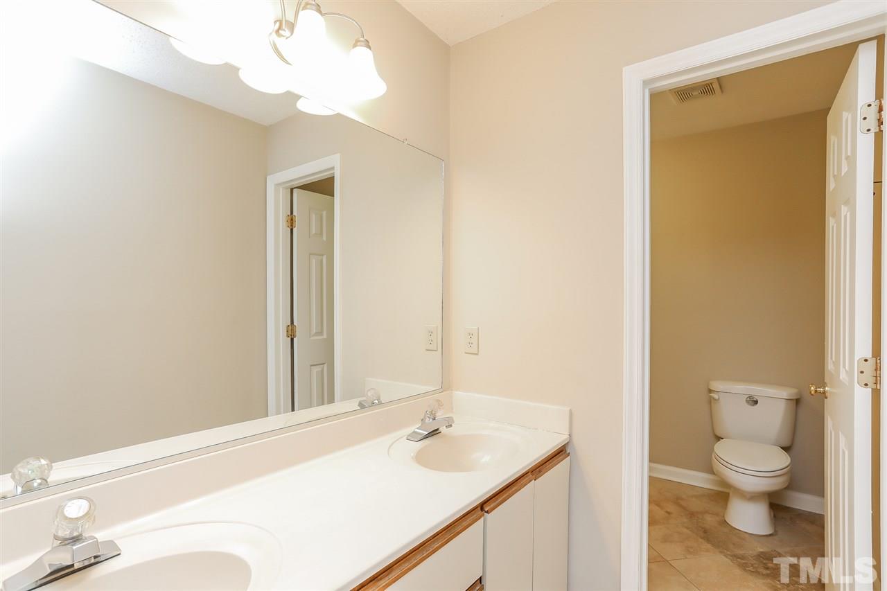913 Springfork Drive Cary, NC 27513 - Photo 18 of 25 Gallery Image 18