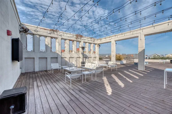 $1,075,000 | 1714 Ashland Street, Unit 205, Houston, TX 77008