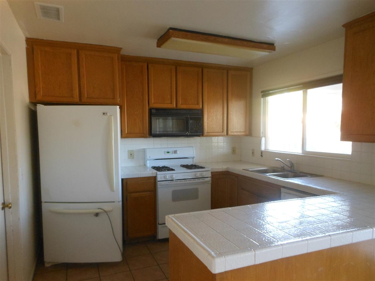 9237 Carita Road Santee, CA 92071 - Photo 5 of 9