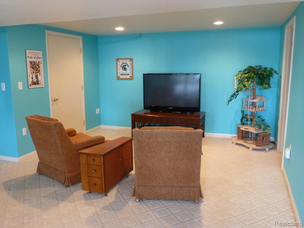 4122 Rohr Road Lake Orion, MI 48359 - Photo 20 of 29 26.jpg