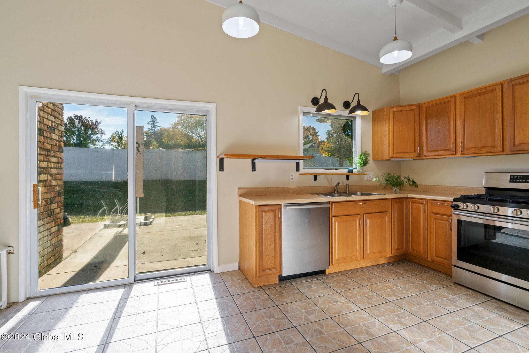 114 Hackett Boulevard Albany, NY 12209 - Photo 12 of 39 20-web-or-mls-114-hackett-blvd