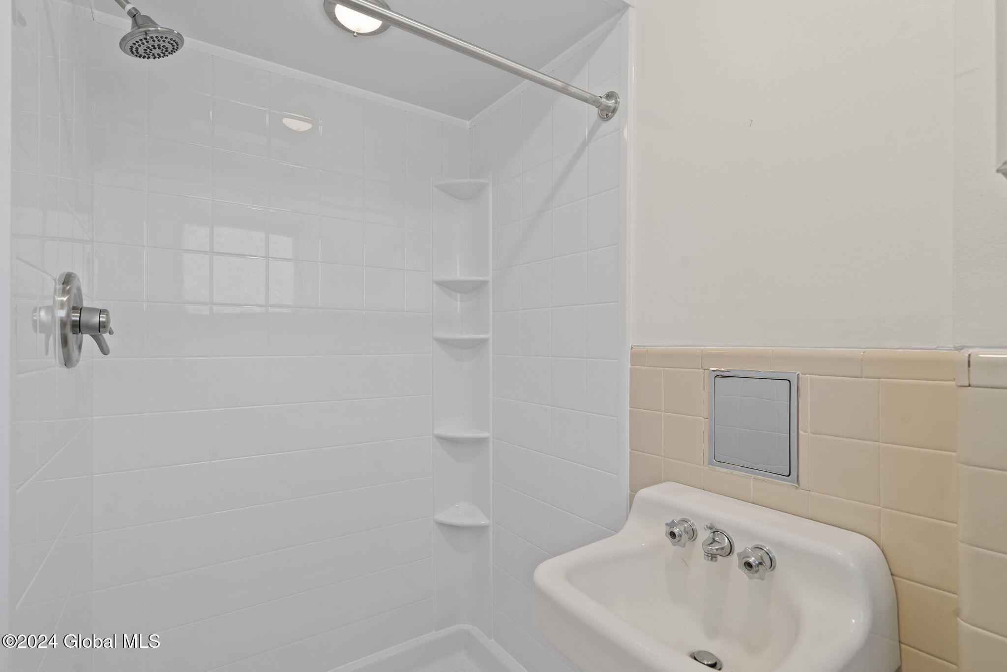 114 Hackett Boulevard Albany, NY 12209 - Photo 24 of 39 46-web-or-mls-114-hackett-blvd