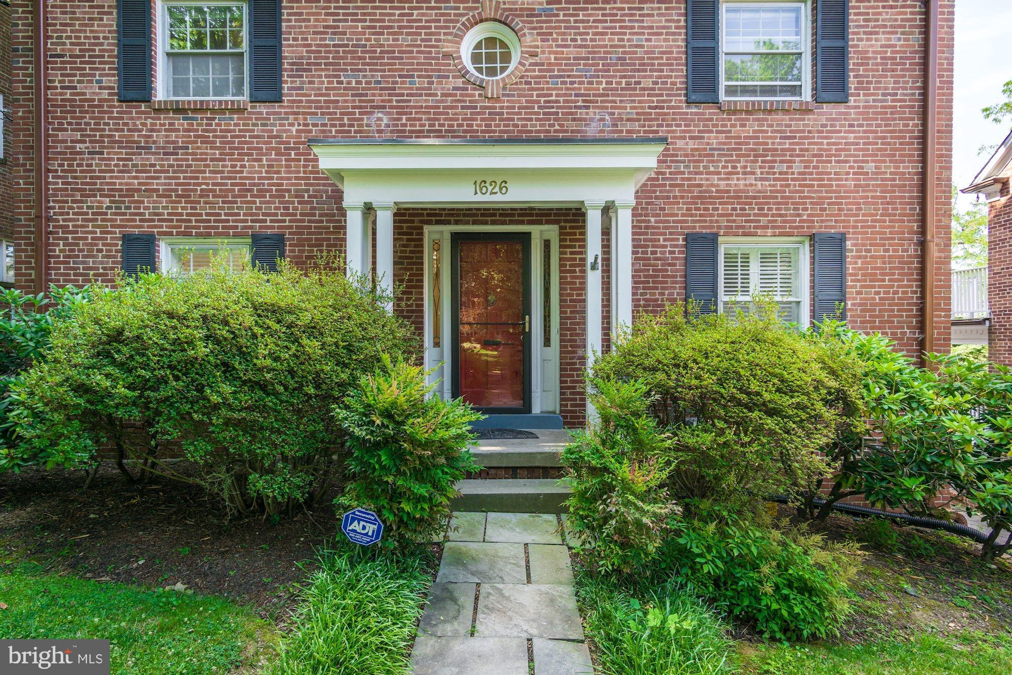 1626 Kalmia Road Northwest Washington, DC 20012 - Photo 4 of 48