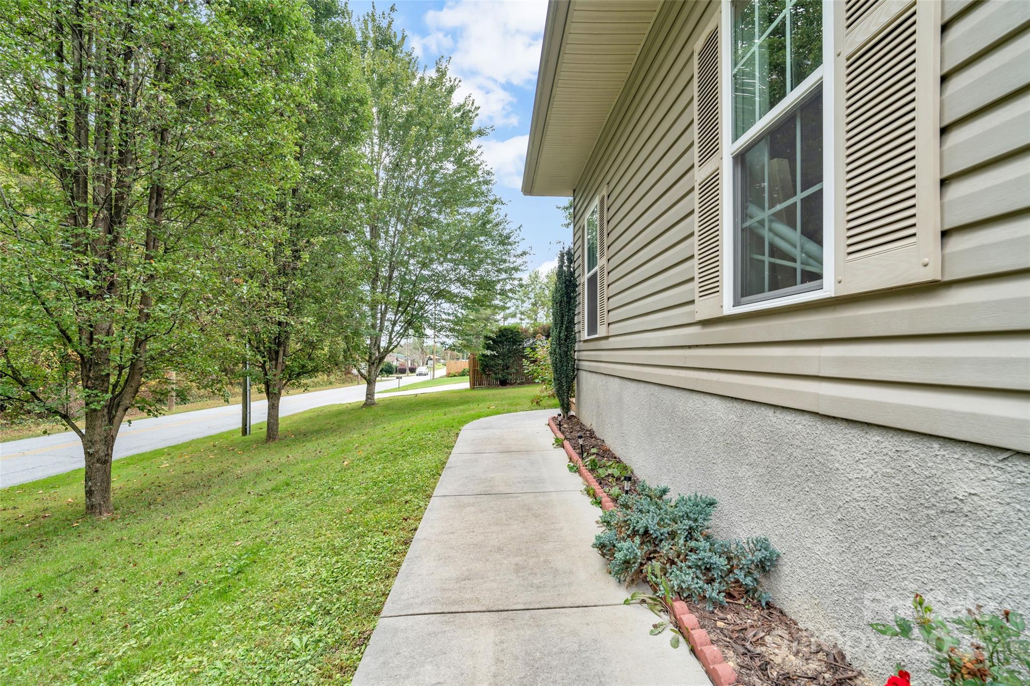 501 Orrs Camp Road Hendersonville, NC 28792 - Photo 2 of 30