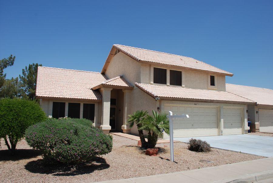 556 West Silver Creek Road Gilbert, AZ 85233 - Photo 1 of 6 FRONT OF HOME
