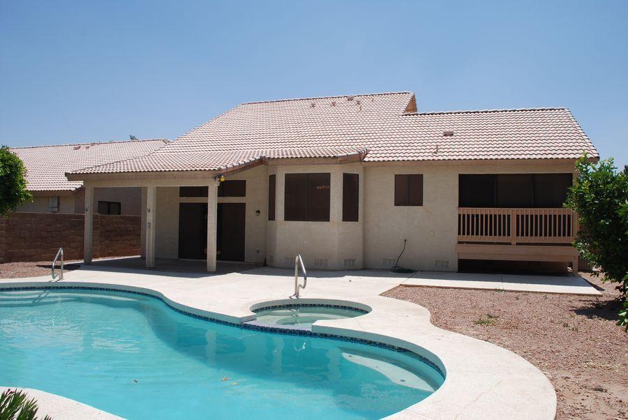 556 West Silver Creek Road Gilbert, AZ 85233 - Photo 6 of 6 SCREENED DECK AND COVERED PATIO