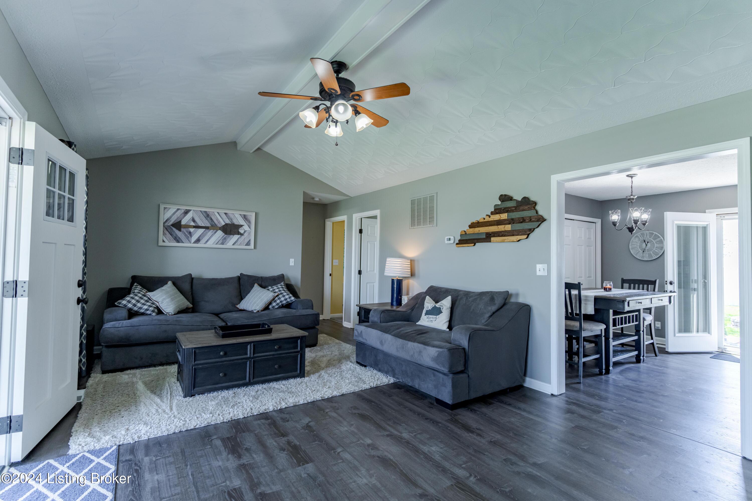 235 Forest Ridge Drive Mount Washington, KY 40047 - Photo 9 of 54 DSC01838