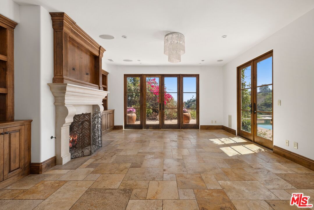 1111 Stradella Road Los Angeles, CA 90077 - Photo 10 of 37