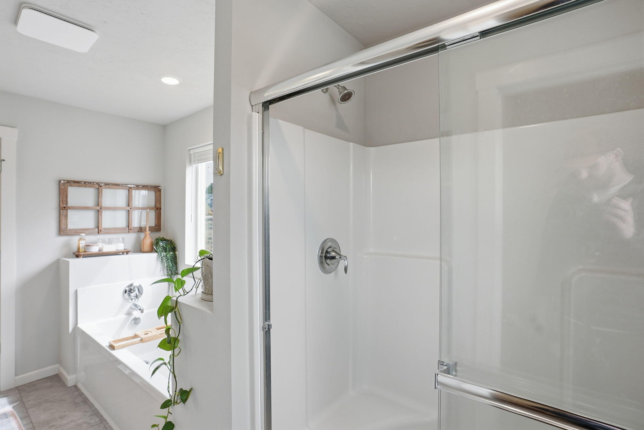 4015 Southwest Quartz Place Redmond, OR 97756 - Photo 19 of 35 a bathroom with a shower and a vanity