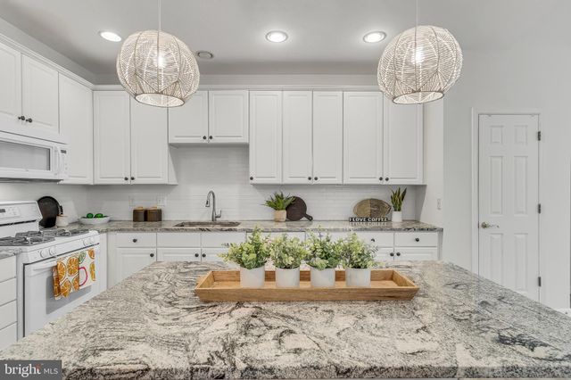 $753,287 | 5308 Jesmond Street, Alexandria, VA 22315