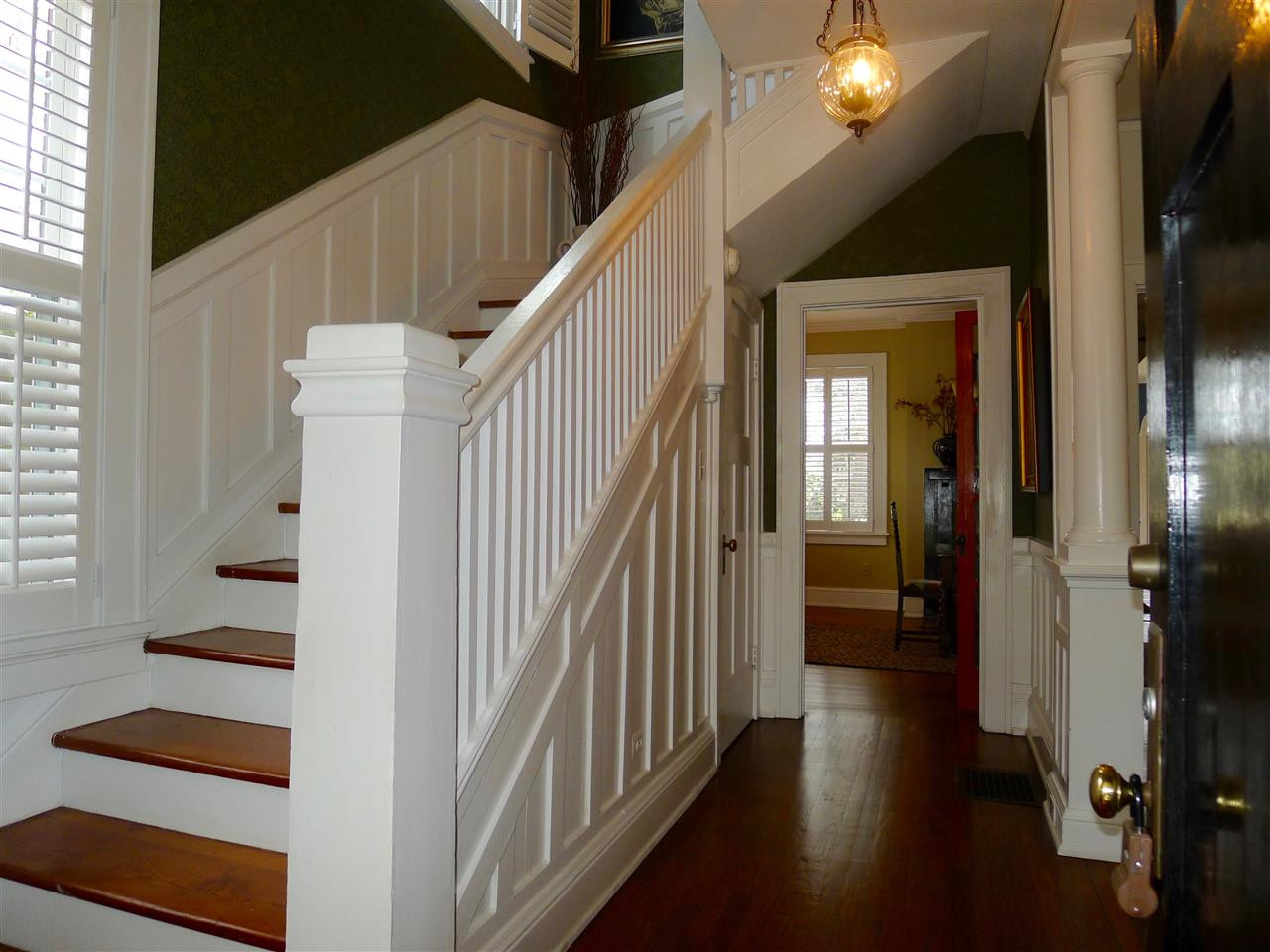 136 Woodburn Road, Unit 4 Raleigh, NC 27605 - Photo 4 of 18 Photo 4