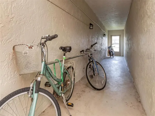 $1,600 | 940 Virginia Street, Unit 303, Dunedin, FL 34698