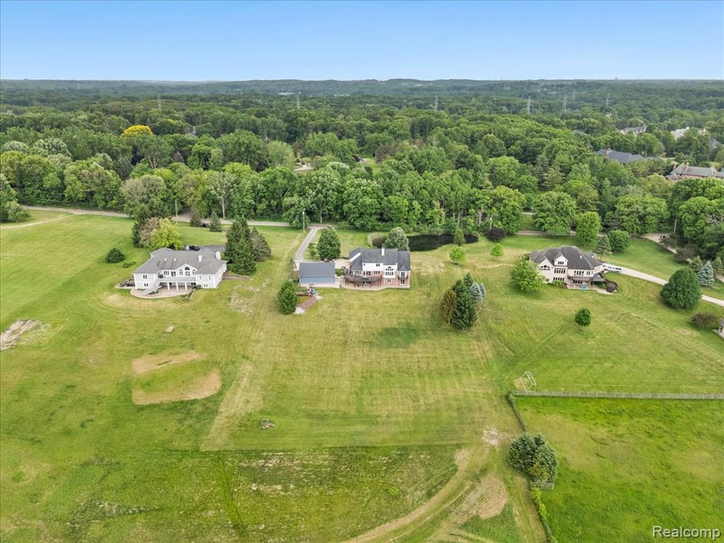 2160 West Buell Road Oakland, MI 48363 - Photo 45 of 49