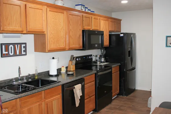 $179,900 | 6509 Emerald Hill Court, Unit 101, Indianapolis, IN 46237