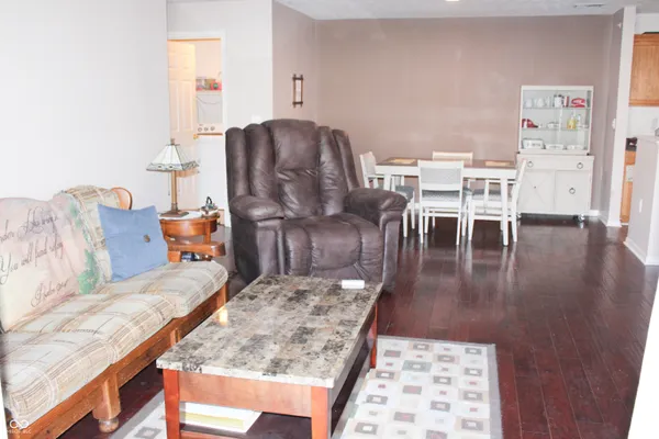 $179,900 | 6509 Emerald Hill Court, Unit 101, Indianapolis, IN 46237