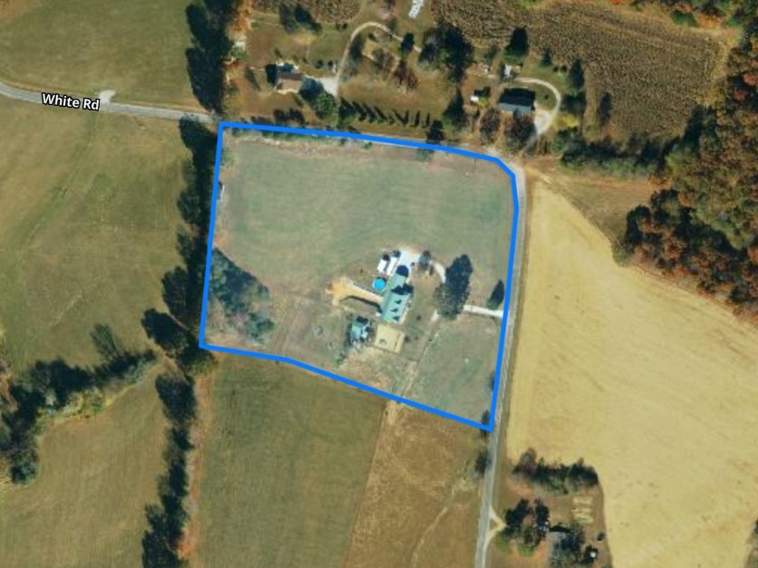 295 White Road Pulaski, TN 38478 - Photo 49 of 49 an aerial view of a house with a lake view
