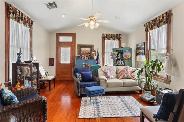 $275,000 | 800 Franklin Street, Gretna, LA 70053